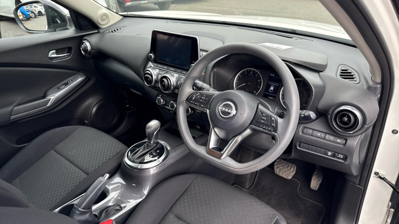 Nissan Juke 1.0 DiG-T 114 Acenta 5dr DCT Petrol Hatchback